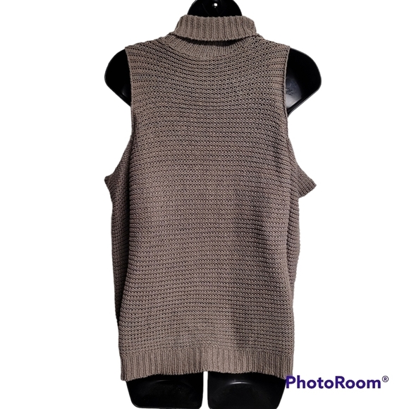 Design Lab Tan Brown Loose Knit Cold Shoulder Turtleneck Sweater - Picture 3 of 9